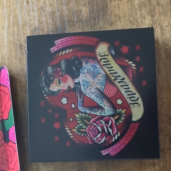 NEW! Reina Rebelde On Your Face Contour + Color Trio in Adorada - Picture 3 of 3